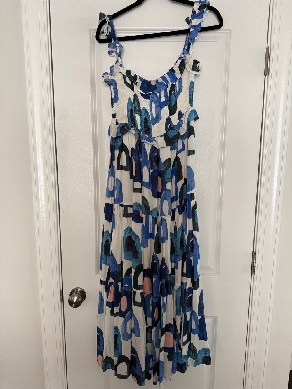 vestique Blue and Pink Abstract Maxi Dress